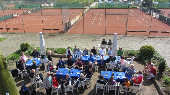 Der schöne Außenbereich des Tennisverein direkt am Schloss Rheda!